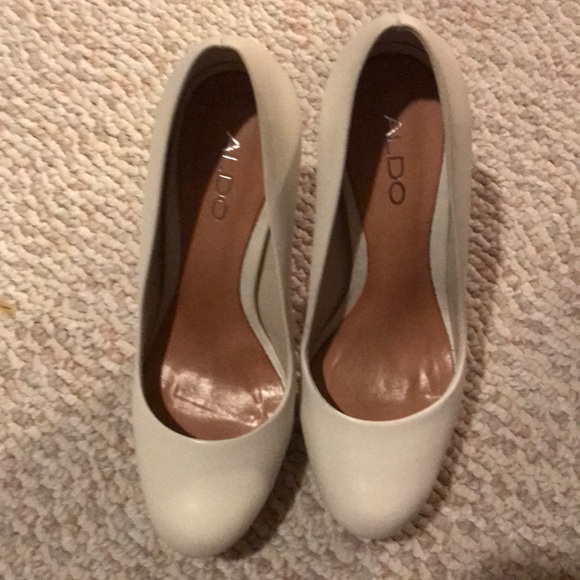 ALDO white platform Pump - Picture 1 of 3